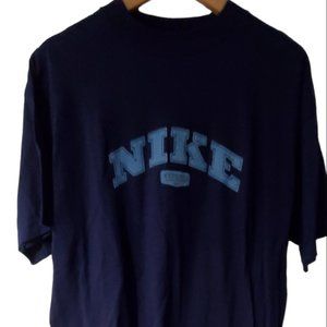 Mens Nike T shirt Vintage Size Medium